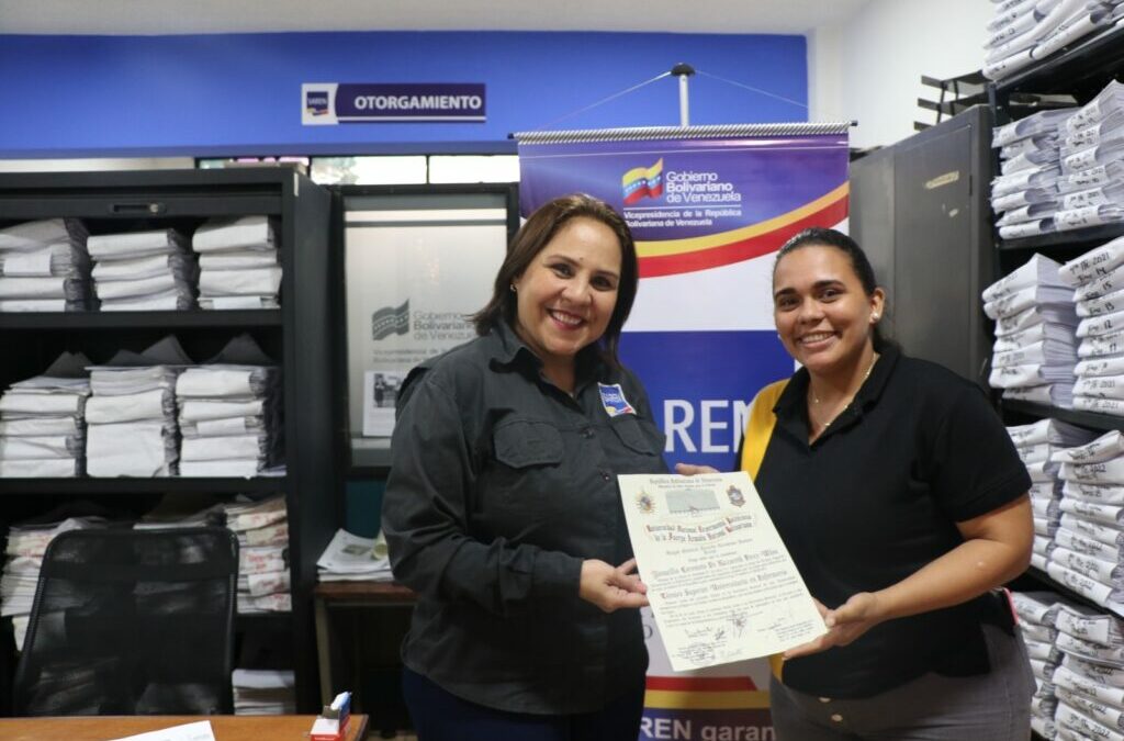 Saren realiza nueva jornada de protocolización de títulos universitarios para egresados de la Unefa   