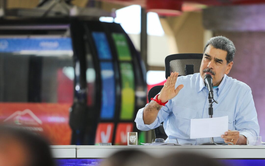 Presidente Maduro entregó proyectos de energía solar y servicios públicos en varios estados del país