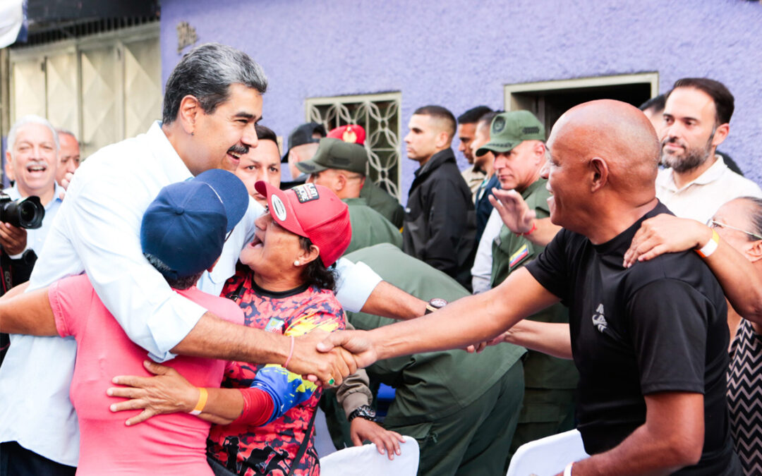 Pueblo venezolano: Firme ejemplo ante el mundo de organización de las bases, en el territorio