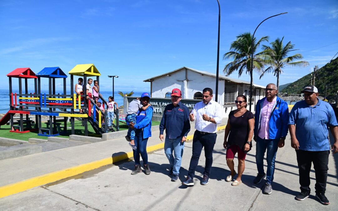 Plaza Bolívar, parque infantil, canchas deportivas y ambulatorio de Naiguatá fueron reinaugurados