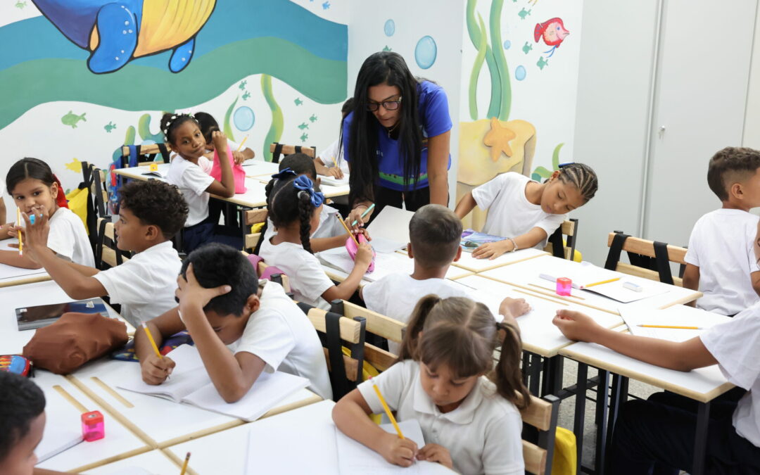 Gobierno Bolivariano rehabilita casi la totalidad de la infraestructura escolar en La Guaira