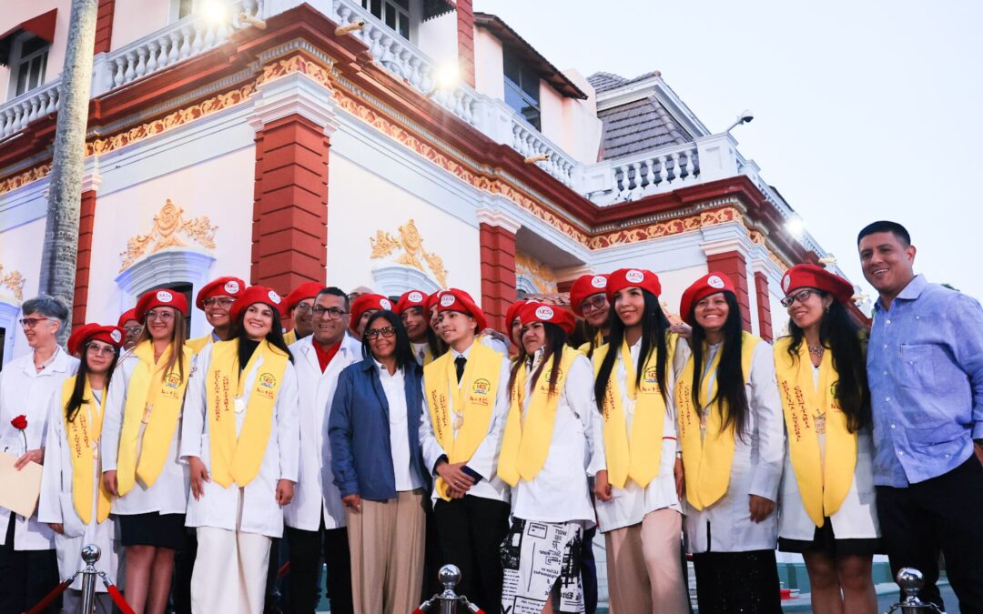 1 mil 660 jóvenes venezolanos se gradúan como Médicos Integrales Comunitarios