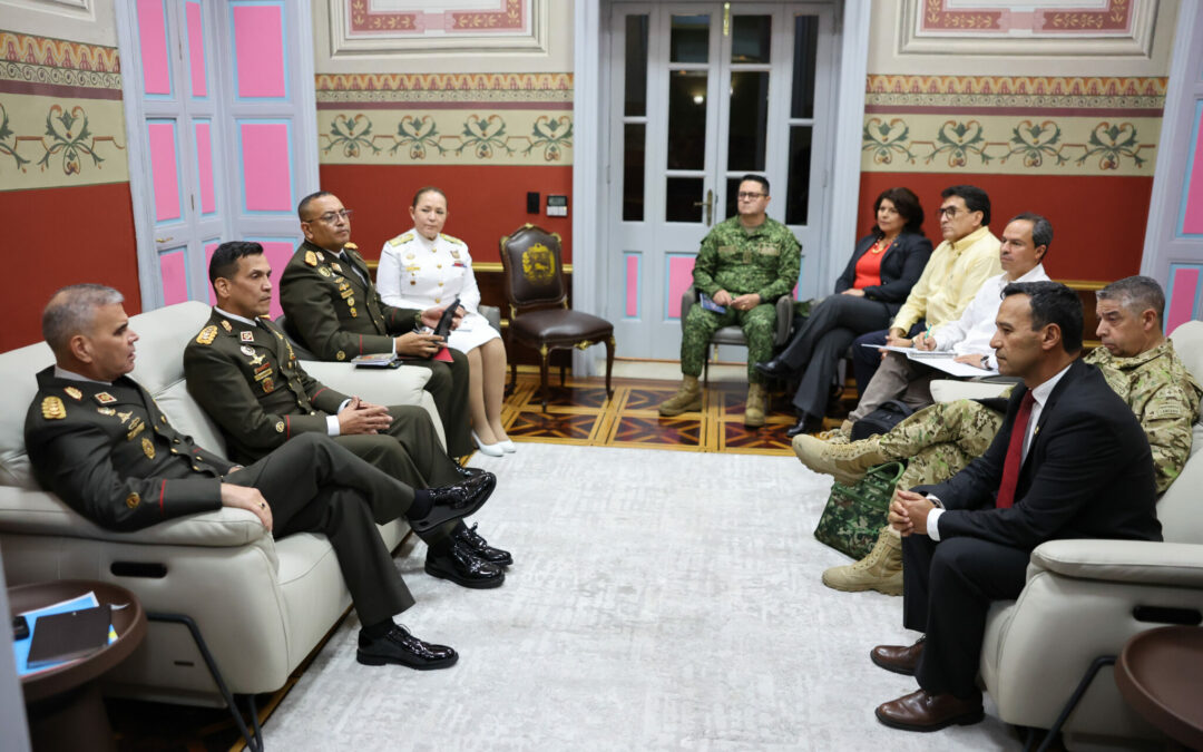 Ministros de Venezuela y Colombia avanzan en acuerdos a través de Mesas de Trabajo en seguridad, comercio y energía