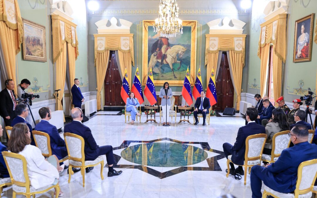 Venezuela firma licencia con Shell para Fase I del campo gasífero Loran