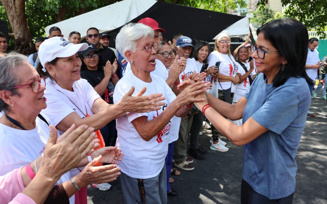 Presidenta (E) Delcy Rodríguez recorrió espacios comunales en Caucagüita