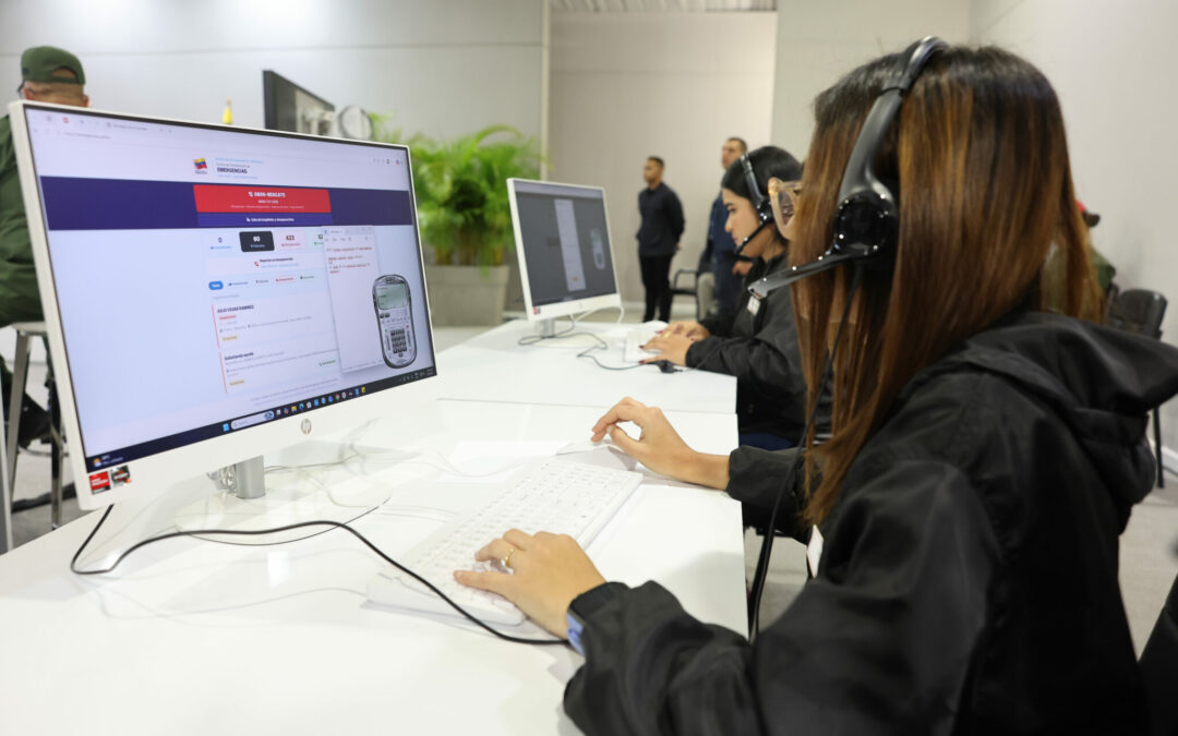 Presidenta (E) Delcy Rodríguez dirige reunión virtual con los 87 campamentos transitorios del país