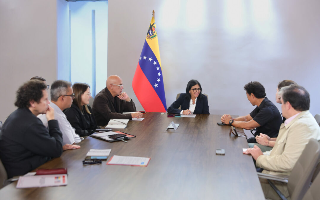 Presidenta (E) Delcy Rodríguez coordina plan de habitabilidad y servicios con especialista internacional Hideki Miyamoto