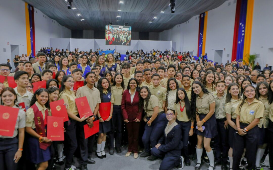 Educación nacional supera los 6 millones de alumnos impulsada por el esfuerzo público y privado