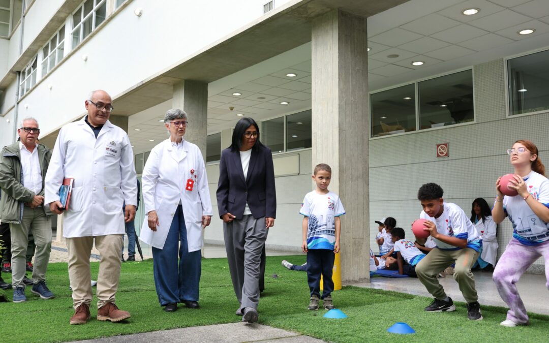 Presidenta Delcy Rodríguez promueve modernización del Cardiológico Infantil al celebrar 20 años con más de 15.300 cirugías